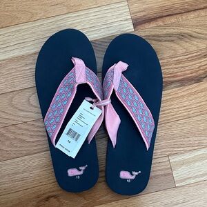 NWT Vineyard Vines Women’s Pink and Navy Sandals